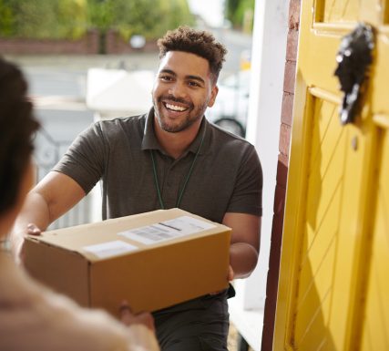 How to Build a Customer-Centric Shipping Policy that Drives Loyalty