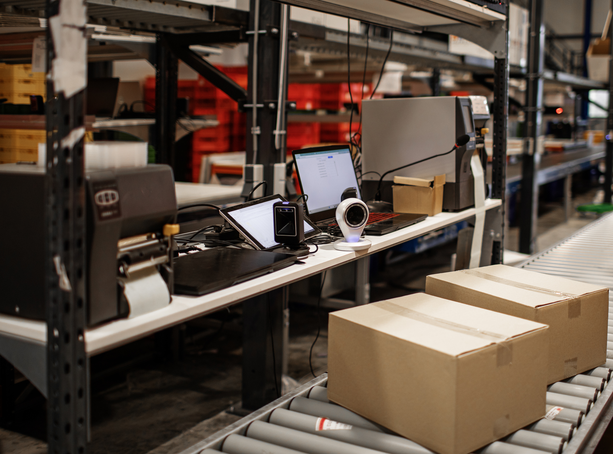 Warehouse of a packing and delivery production line