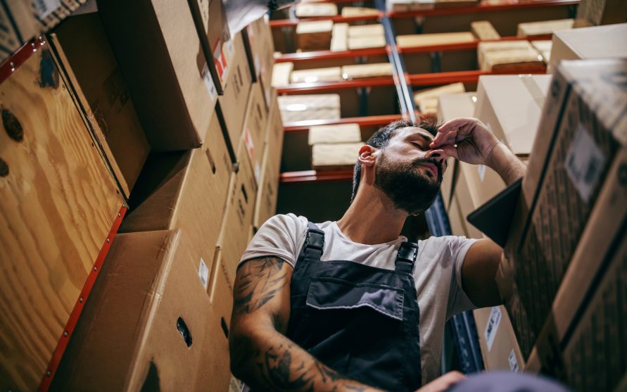 When to Move from In-House to Outsourced Fulfilment: 8 Warning Signs Hidden in Your Numbers